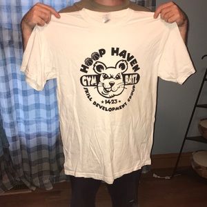 New men’s t-shirtonly been worn a couple of times